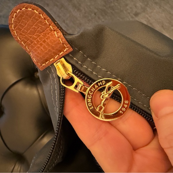 Longchamp Le Pliage Classic Large Gray Tote with Brown Leather Trim - Picture 9 of 10